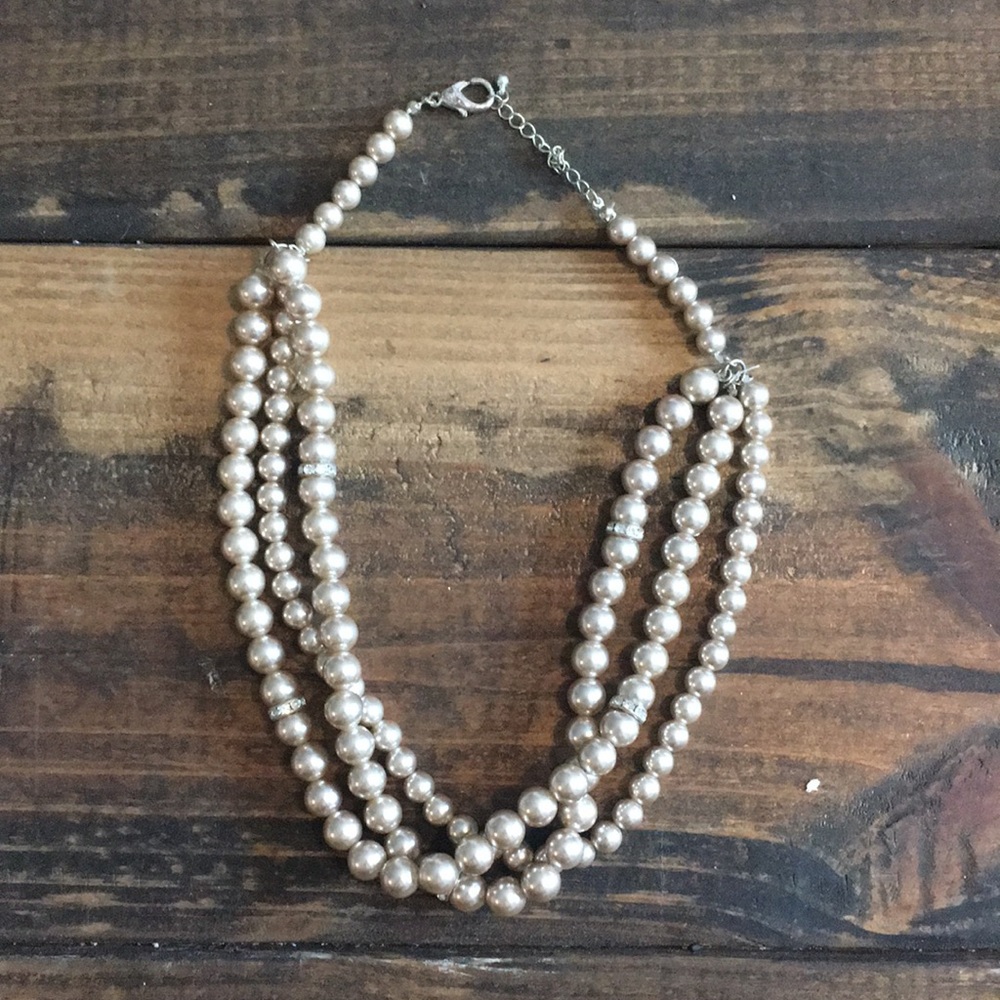 3 strand pearl necklace